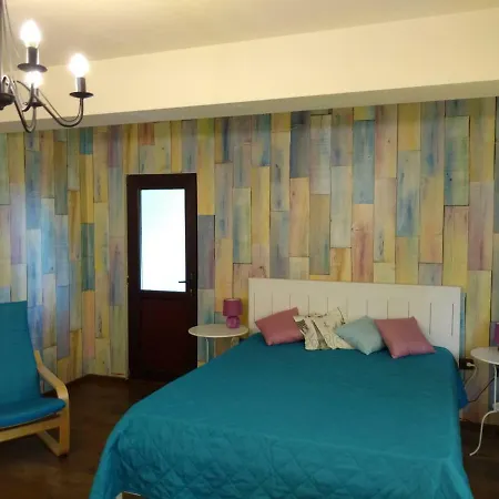 In Golden Sands Park Near The Sea Apartment