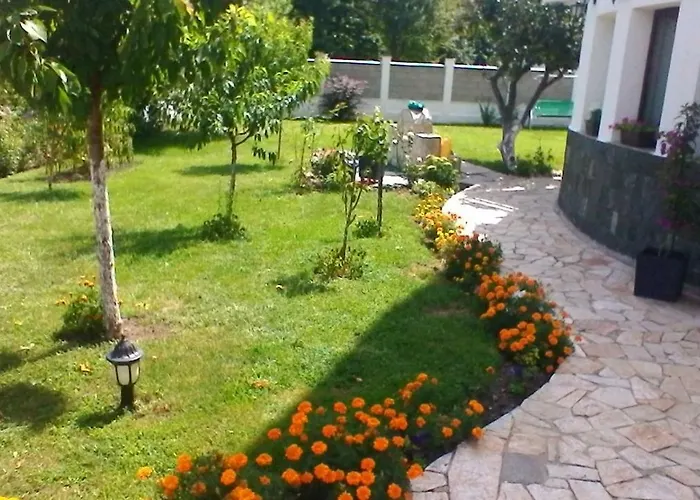 In Golden Sands Park Near The Sea Апартаменты